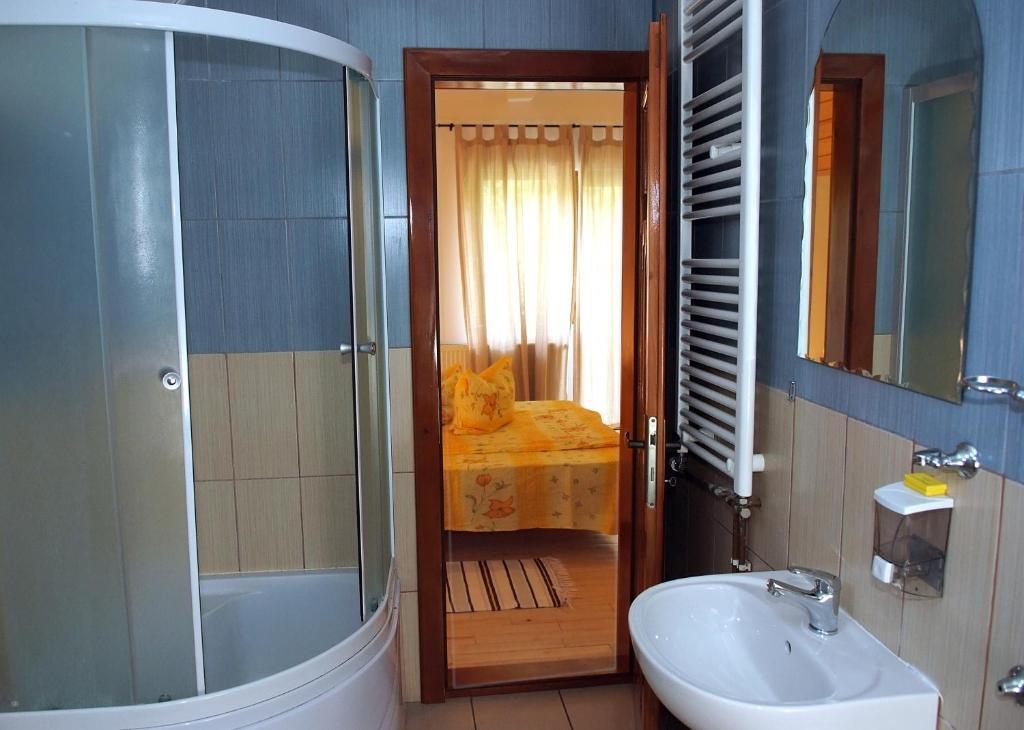 Vila Sucu Hotel Poiana Mărului Værelse billede