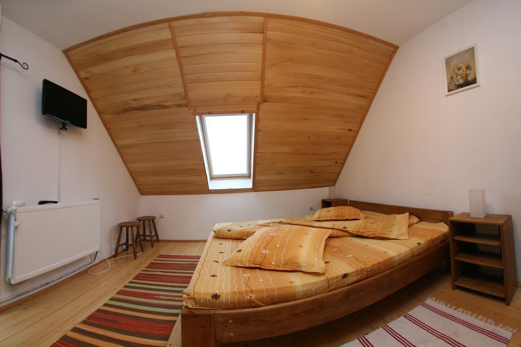 Vila Sucu Hotel Poiana Mărului Eksteriør billede